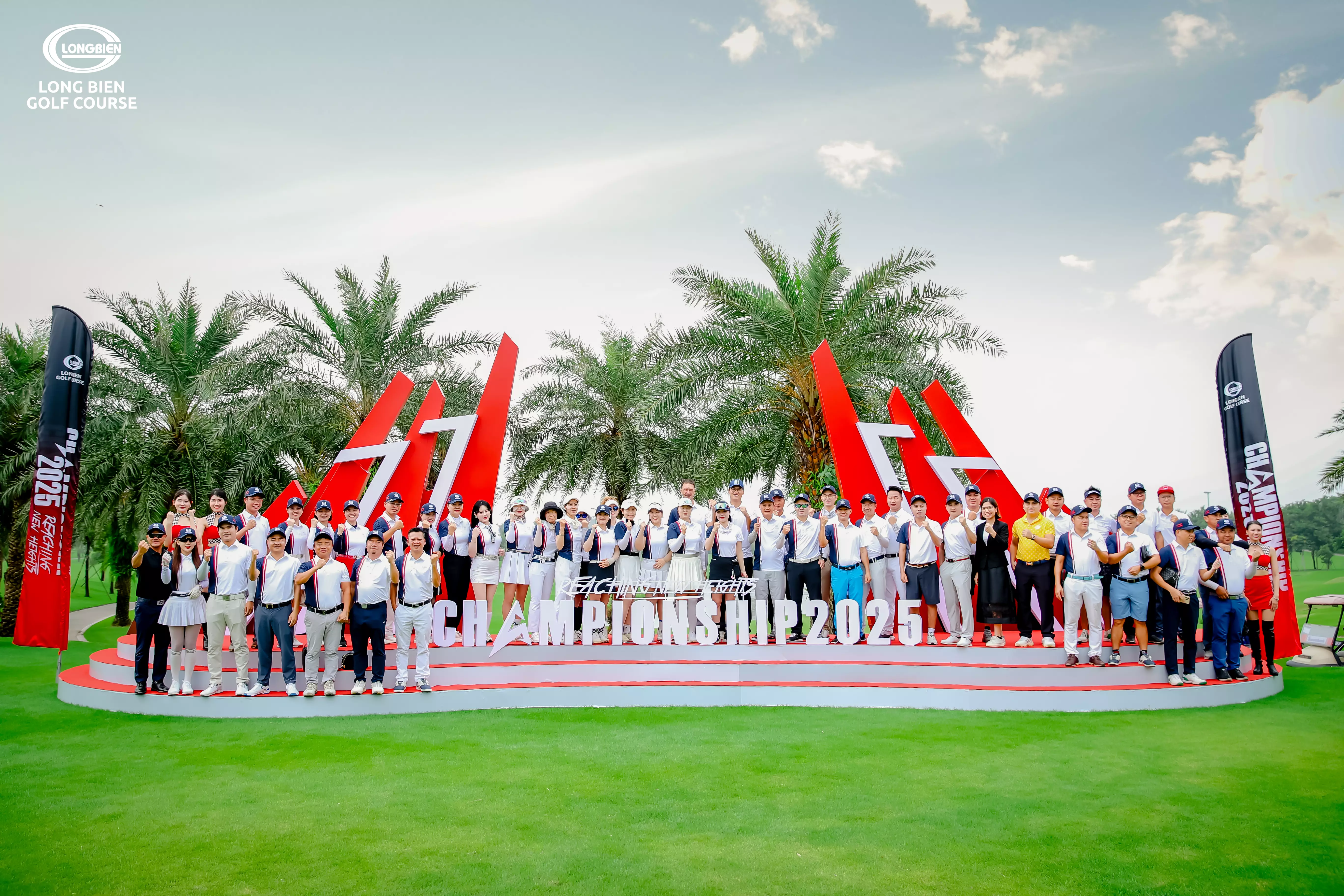 GHẾ MASSAGE FAMILY – TIẾP SỨC PHONG ĐỘ THI ĐẤU CÙNG CÁC GOLFER TẠI VÒNG LOẠI 2 LONG BIEN GOLF COURSE CHAMPIONSHIP 2025