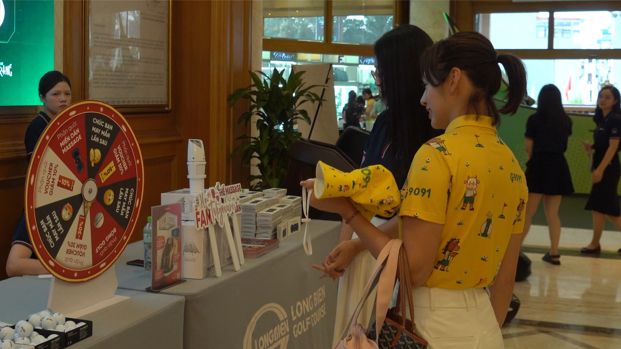 Gian hàng của Tokyo Care được nhiều vận động viên ghé thăm