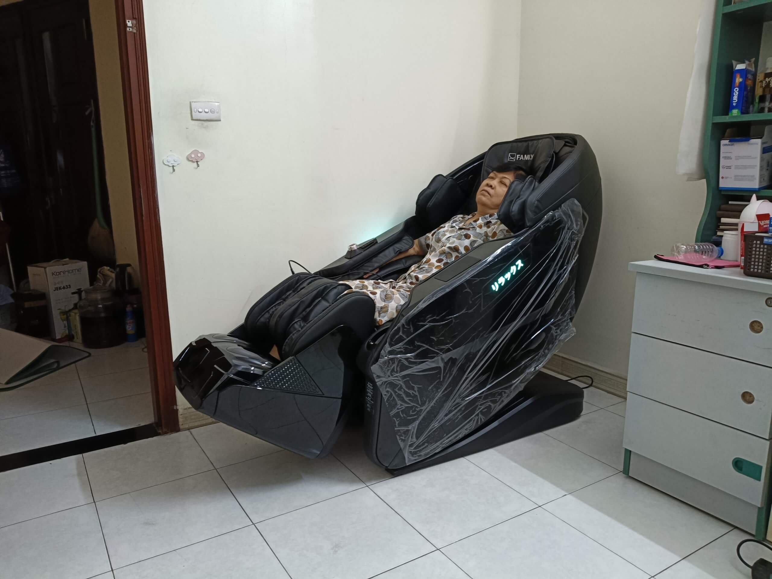 dùng ghế massage hàng ngày có tốn điện không
