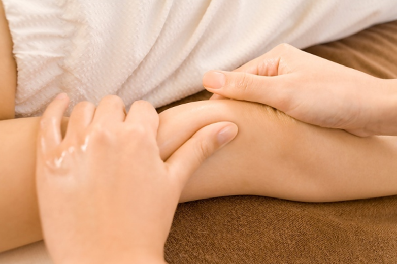 massage giúp giảm đau nhức bắp và khớp