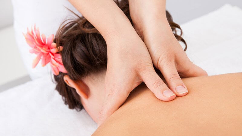 Massage Shiatsu vùng vai gáy