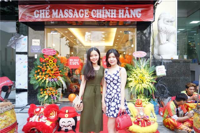 tokuyo khai truong showroom ba trieu